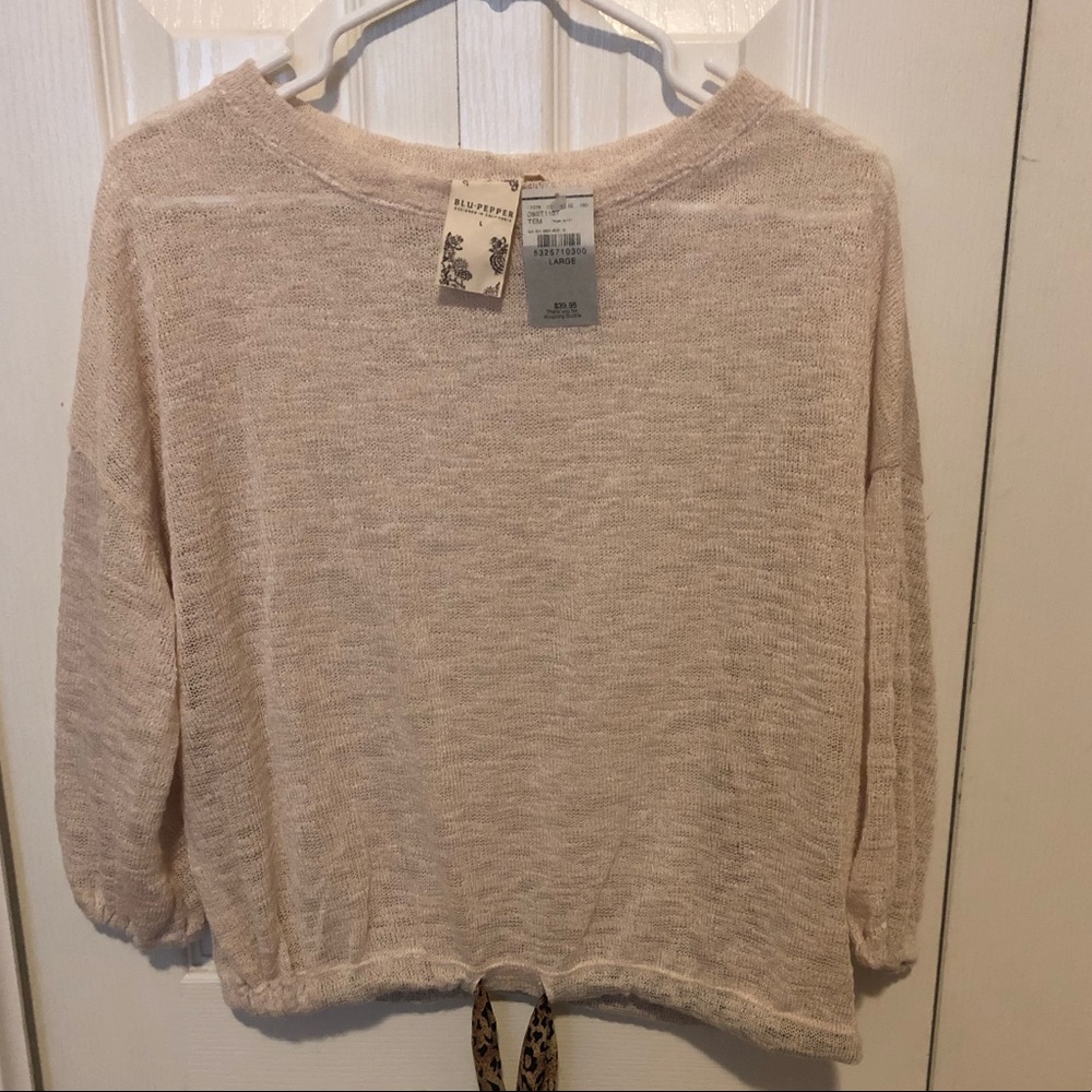 Blu Pepper Cream Top Shirt with Front Leppard Tie